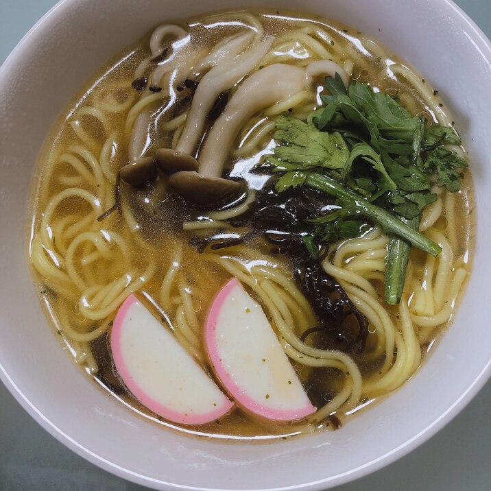 塩昆布で作る塩ラーメン